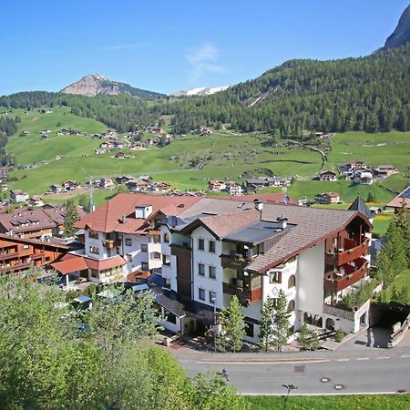 Hotel Condor Selva di Val Gardena Exteriör bild