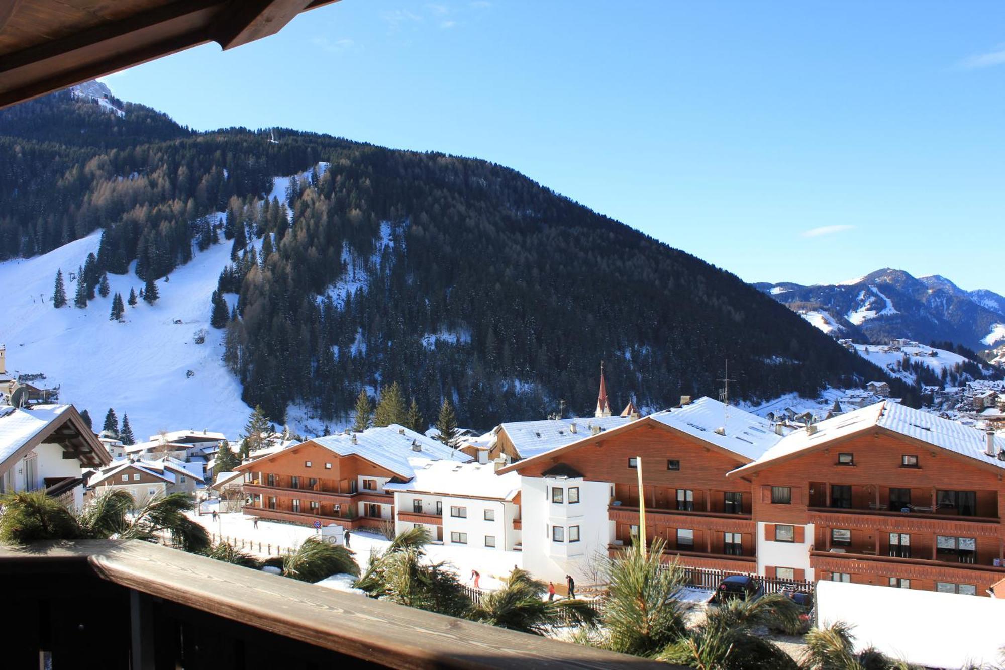 Hotel Condor Selva di Val Gardena Exteriör bild